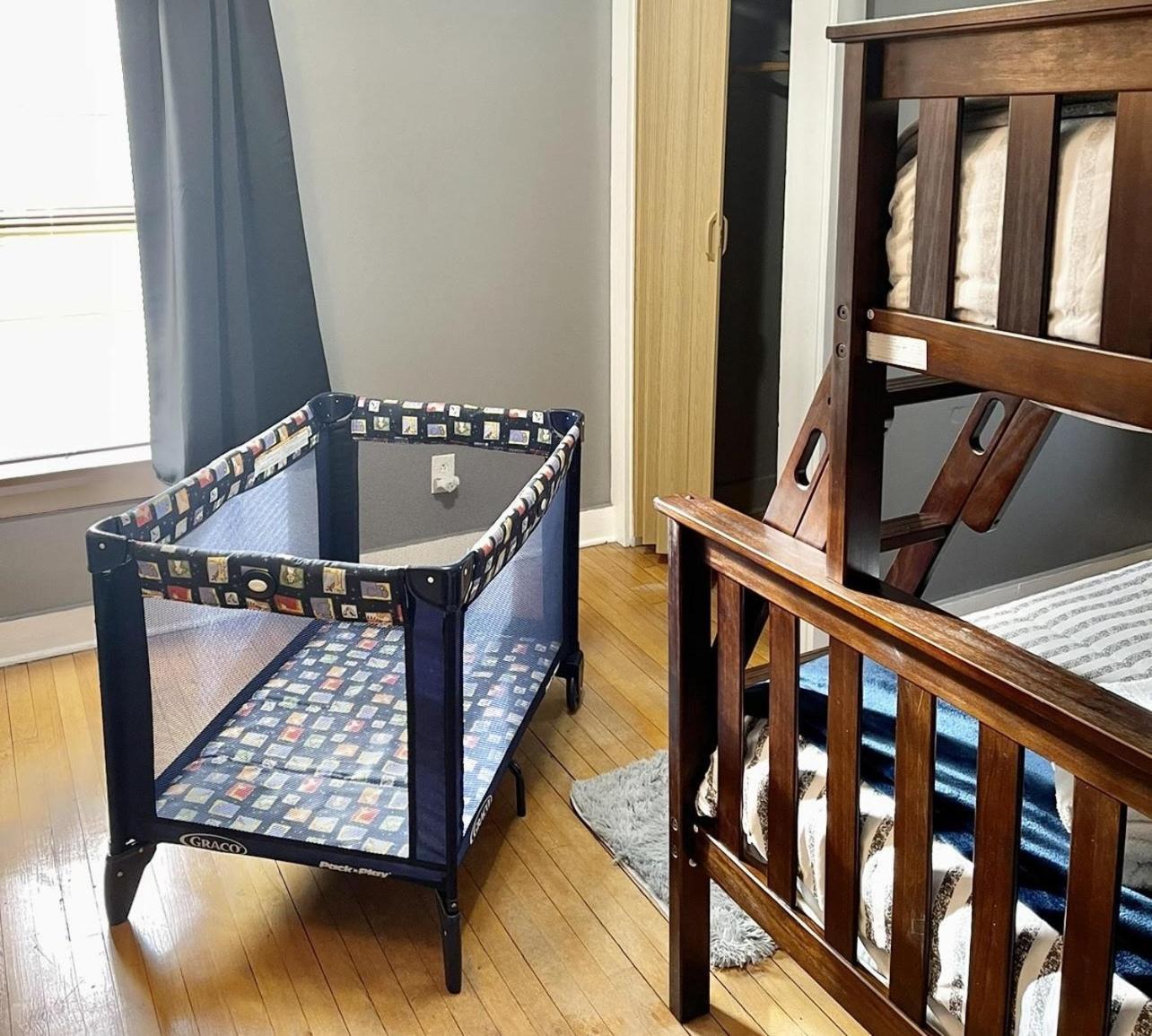 Spacious Home With In-Unit Laundry, Parking, 1Gb Wifi, & Patio Deck Rochester Exterior foto